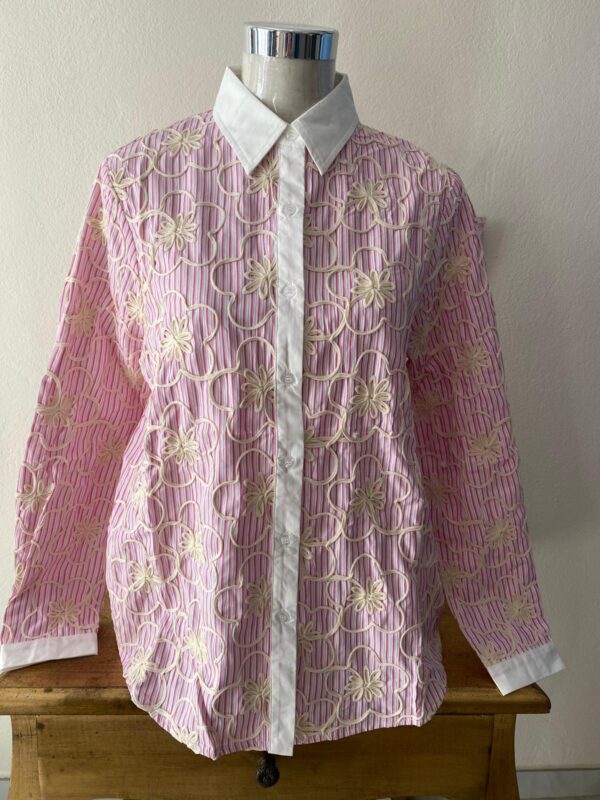 Blusa de algodón bordada