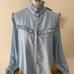 Blusa celeste  estilo vaquera