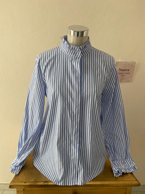 Camisa celeste con rayas blanca - Imagen 4