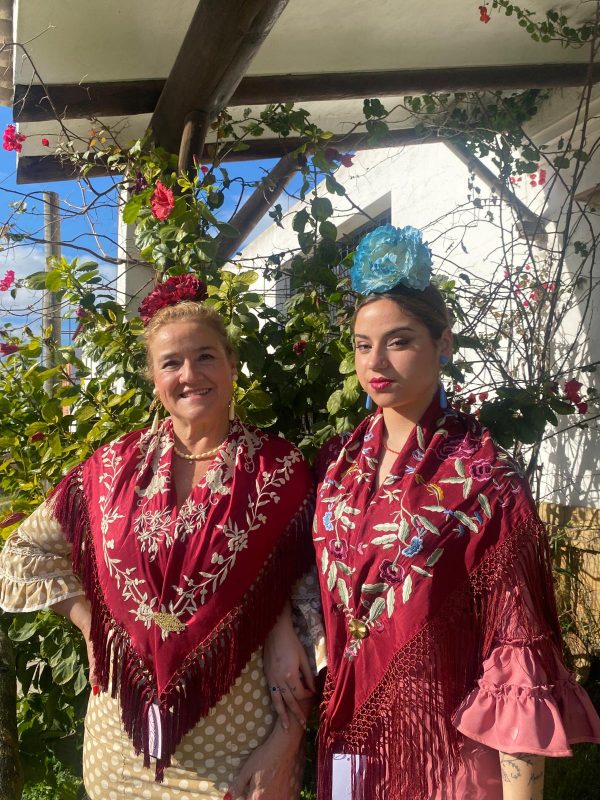 Mantón de flamenca modelo Carla - Imagen 2