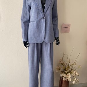 Traje de chaqueta celeste
