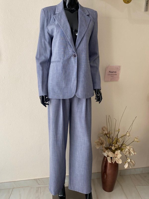Traje de chaqueta celeste