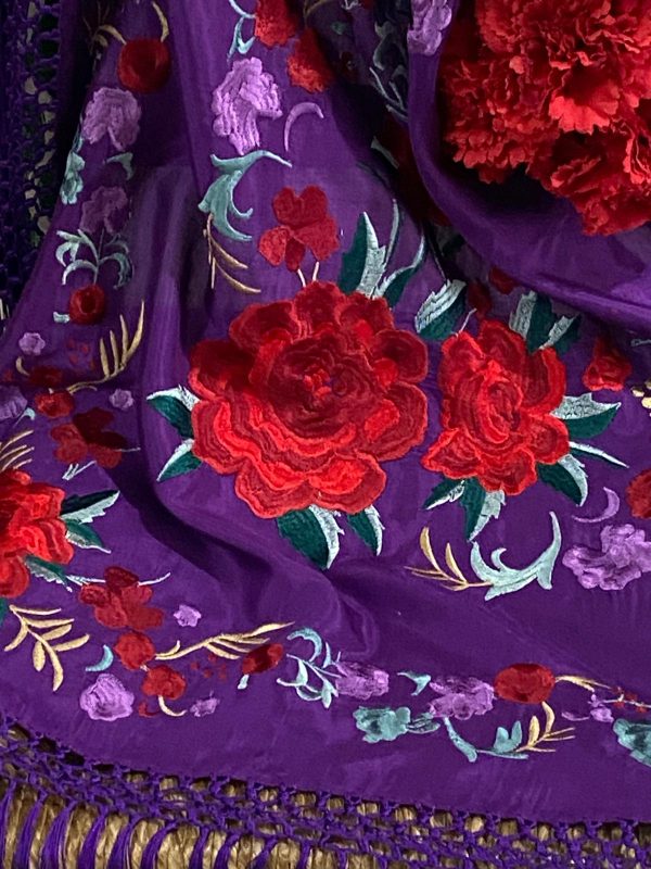 Mantoncillo de flamenca modelo Martina morado con rojo - Imagen 3