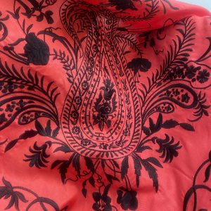 Mantoncillo de flamenca modelo Gabriela coral