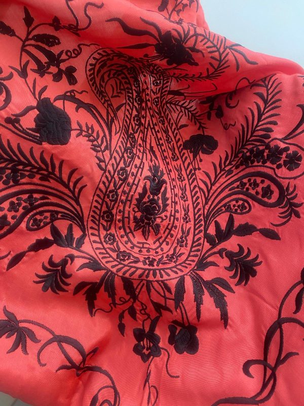 Mantoncillo de flamenca modelo Gabriela coral