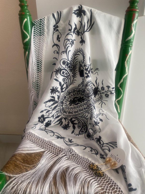 Mantoncillo de flamenca modelo Gabriela blanco