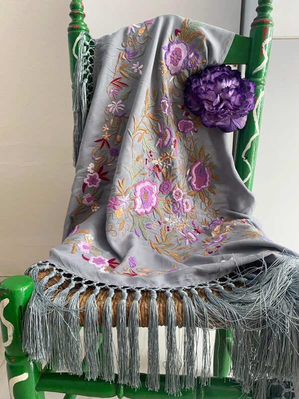 Mantoncillo de flamenca modelo Vega gris con malva - Imagen 2