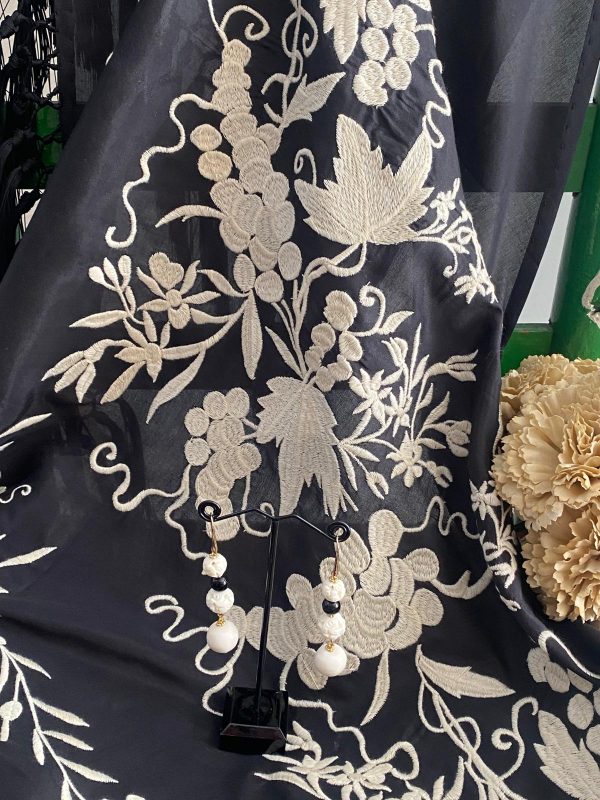 Mantoncillo de flamenca modelo Daniela negro - Imagen 4