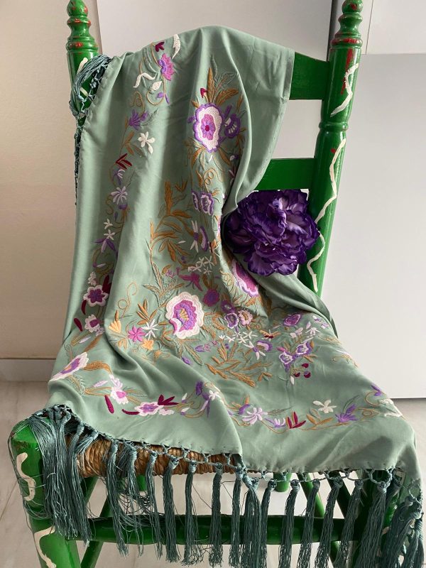 Mantoncillo de flamenca modelo Vega verde viejo