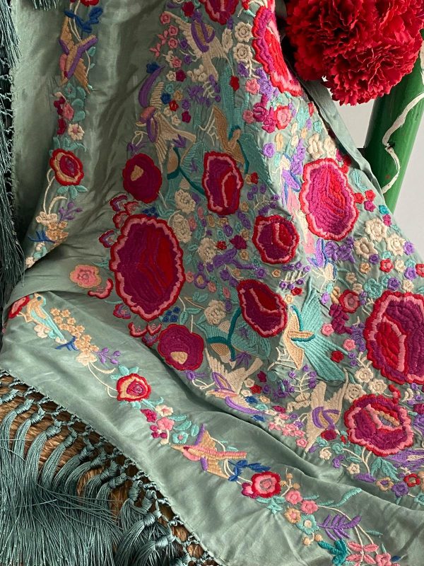 Mantoncillo de flamenca modelo Adriana verde viejo - Imagen 2