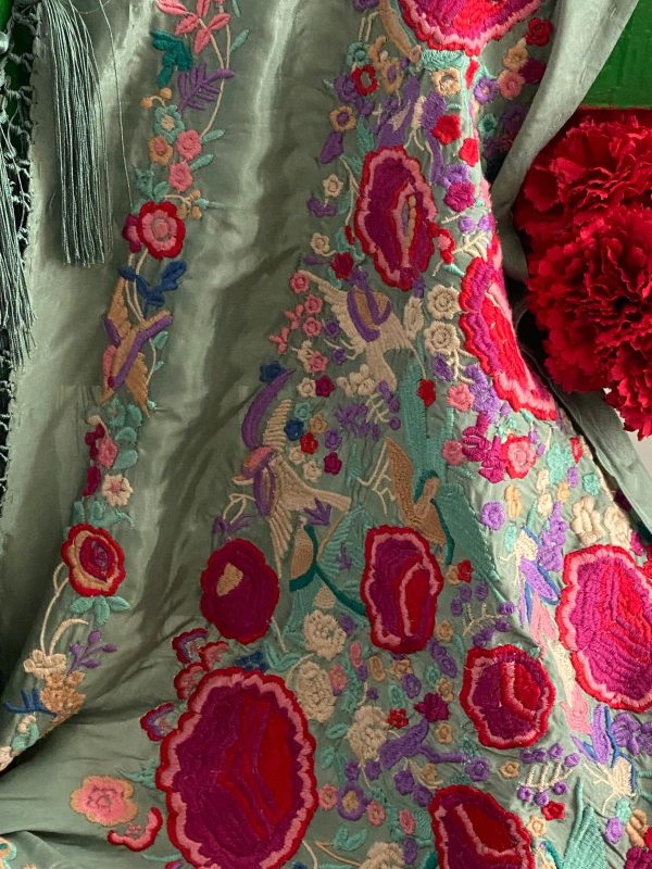 Mantoncillo de flamenca modelo Adriana verde viejo - Imagen 3