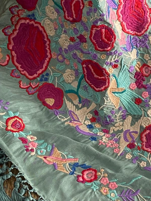 Mantoncillo de flamenca modelo Adriana verde viejo - Imagen 4