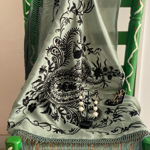 Mantoncillo de flamenca modelo Gabriela verde viejo