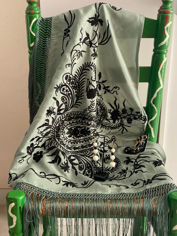 Mantoncillo de flamenca modelo Gabriela verde viejo