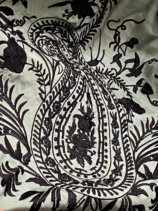 Mantoncillo de flamenca modelo Gabriela verde viejo - Imagen 4