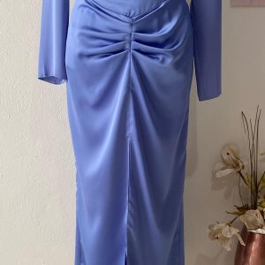 Falda de satén frunce central