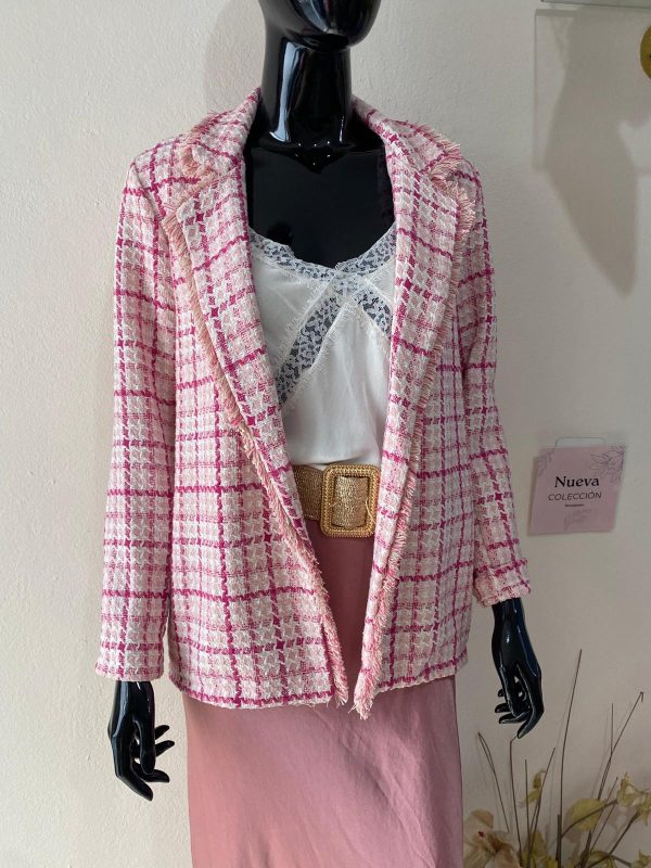 Chaqueta con solapa estilo Chanel - Imagen 4