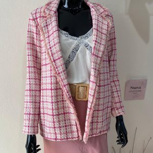 Chaqueta con solapa estilo Chanel