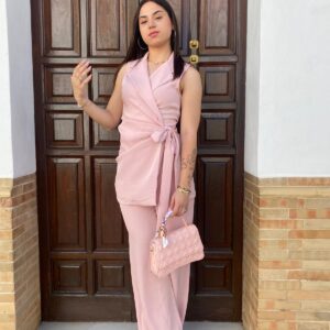 Conjunto de chaqueta y pantalón