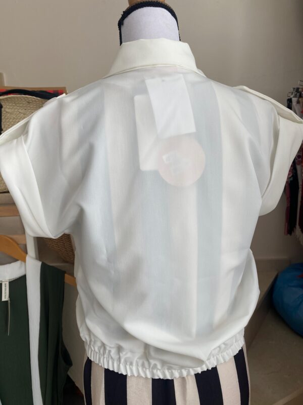 Chaqueta blanca abotonada - Imagen 2