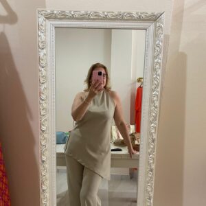 Blusa atada al cuello