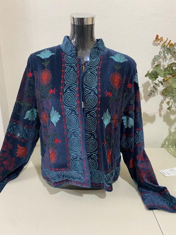 Chaqueta bordada