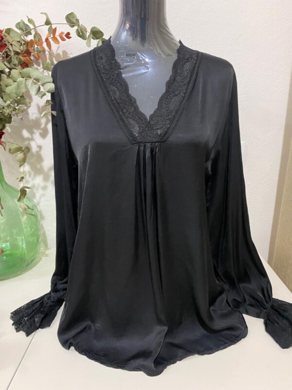Blusa de encaje - Imagen 11