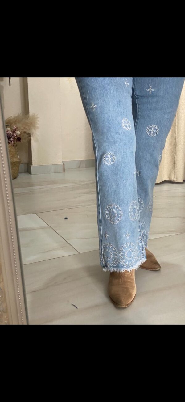 Pantalón bordado - Imagen 3