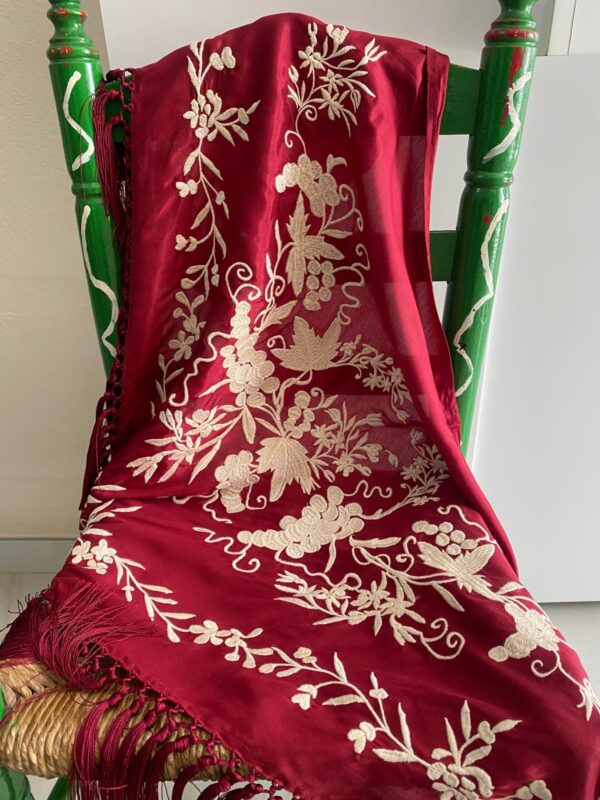 Mantoncillo de flamenca modelo Daniela con beiges - Imagen 2