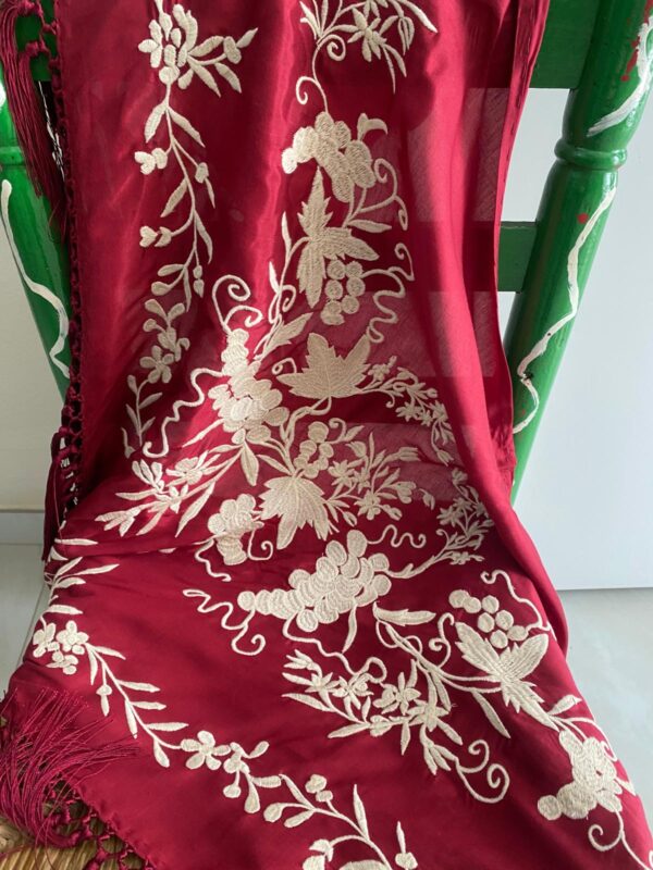 Mantoncillo de flamenca modelo Daniela con beiges - Imagen 3