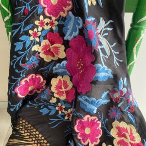 Mantoncillo de flamenca modelo Manuela con fucsia