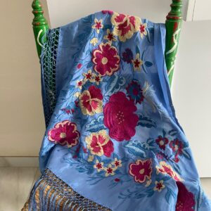 Mantoncillo de flamenca modelo Manuela con fucsia