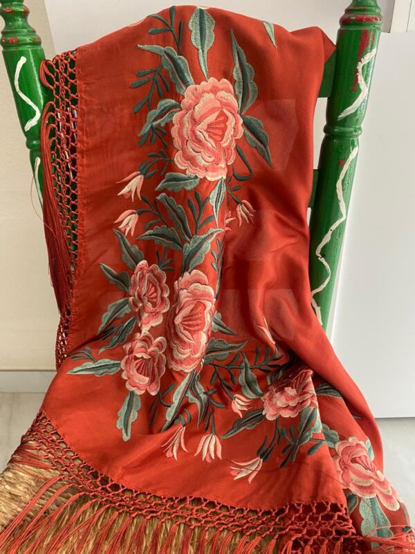 Mantoncillo de flamenca modelo Luz con naranja