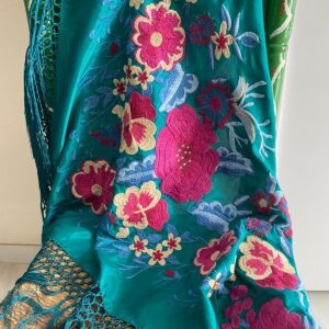 Mantoncillo de flamenca modelo Manuela con fucsia