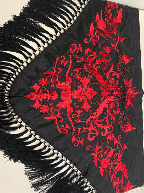Mantoncillo de flamenca modelo Genoveva con rojo - Imagen 2
