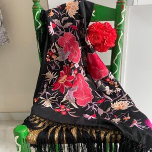 Mantoncillo de flamenca modelo Fabiola en negro