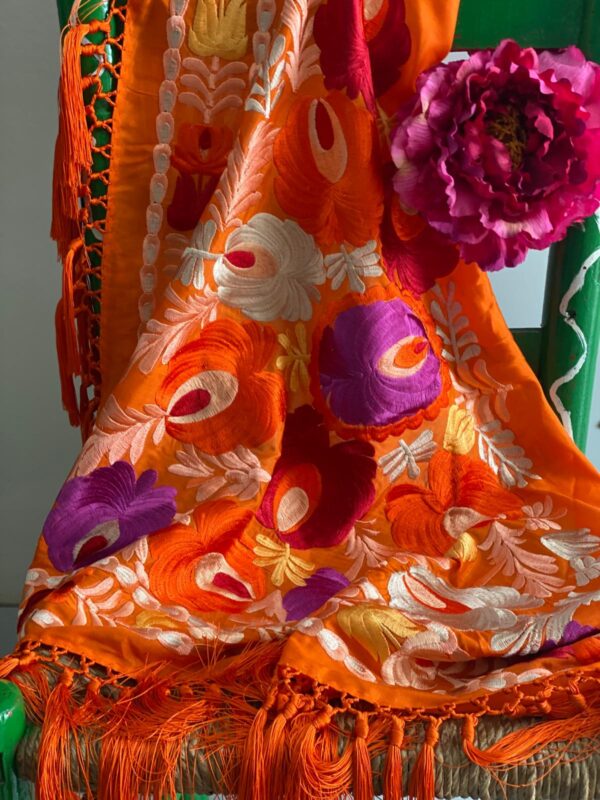 Mantoncillo de flamenca modelo Marta en naranja - Imagen 2