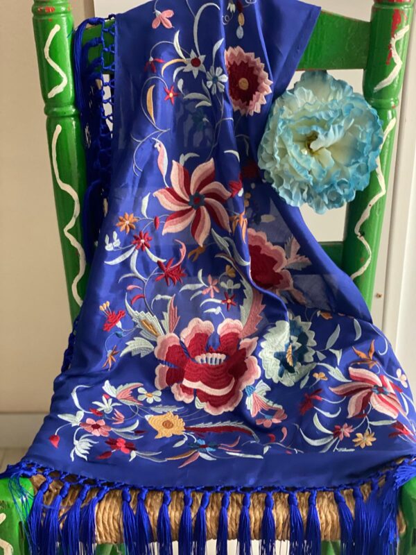 Mantoncillo de flamenca modelo Carlota Azulino - Imagen 3