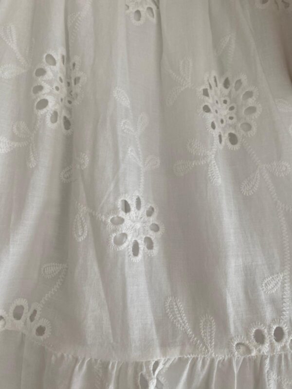 Falda perforada - Imagen 2