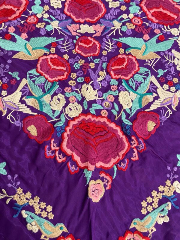 Mantoncillo de flamenca modelo Adriana morado - Imagen 2