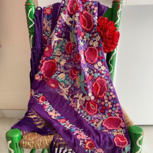 Mantoncillo de flamenca modelo Adriana morado