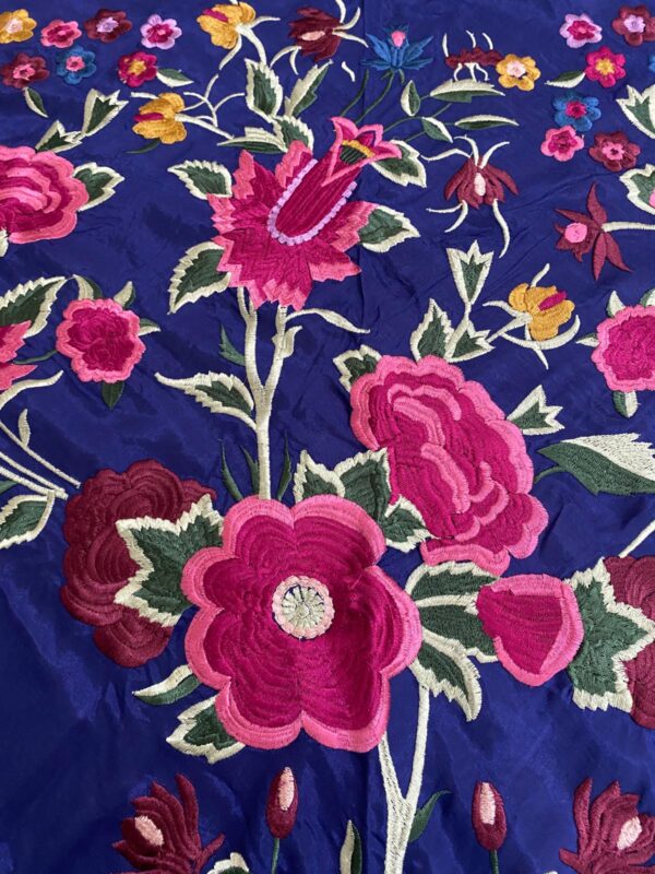 Mantoncillo de flamenca modelo Inés azul pavo - Imagen 3