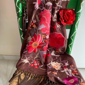 Mantoncillo de flamenca modelo Fabiola marrón