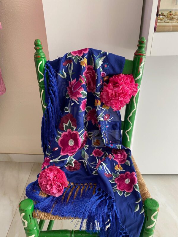 Mantoncillo de flamenca modelo Inés azul pavo - Imagen 5
