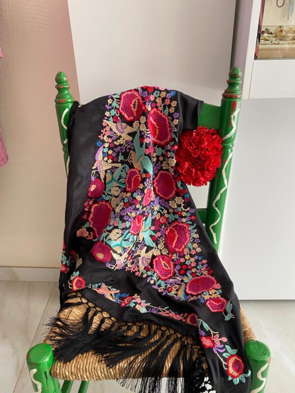 Mantoncillo de flamenca modelo Adriana negro - Imagen 5