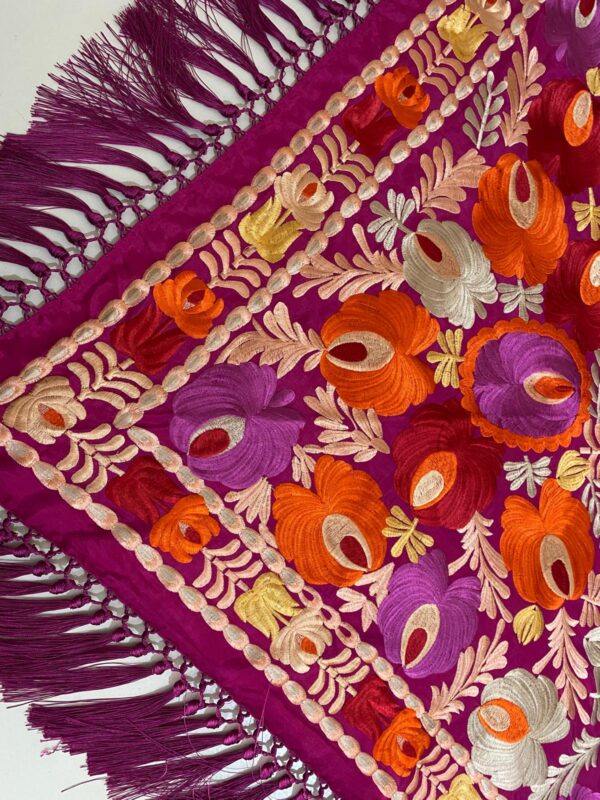 Mantoncillo de flamenca modela Marta en buganvilla - Imagen 4