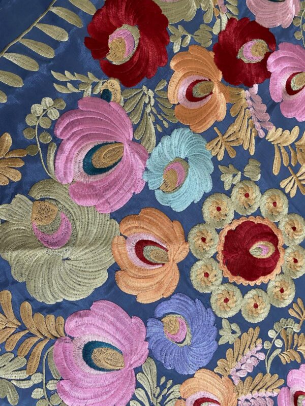 Mantoncillo de flamennca modelo Telma en azul ducado - Imagen 3