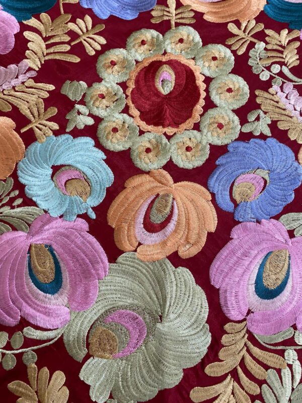 Mantoncillo de flamenca modelo Telma en burdeos - Imagen 4