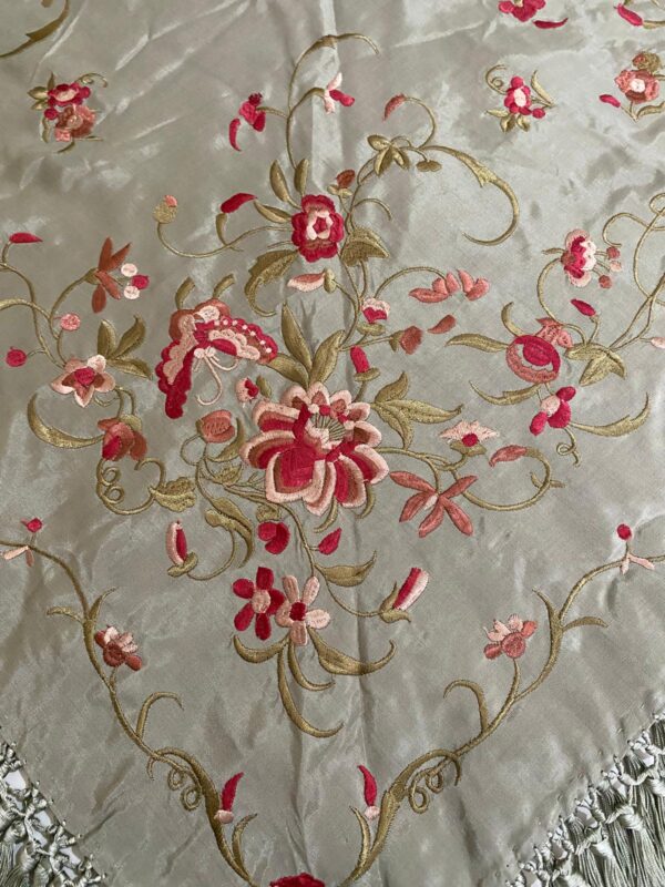 Mantoncillo de flamenca modelo Carmen - Imagen 3