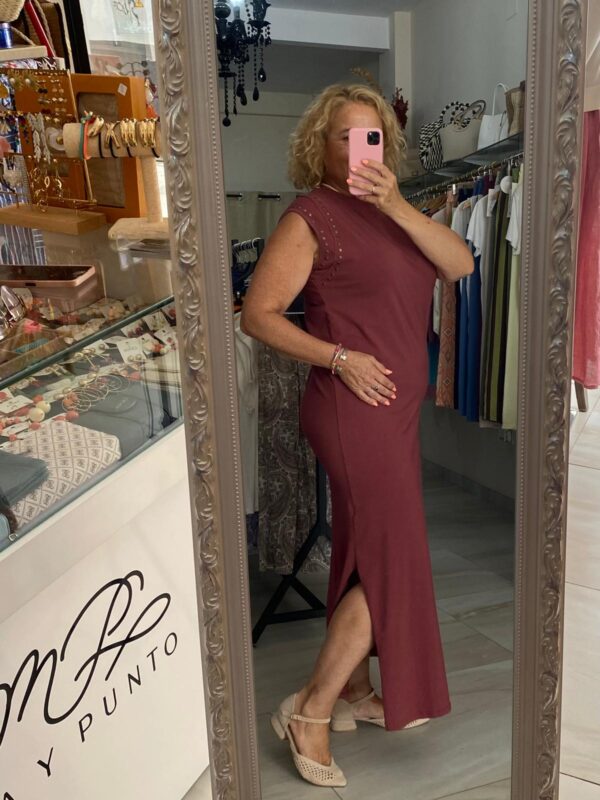 Vestido tachuelas